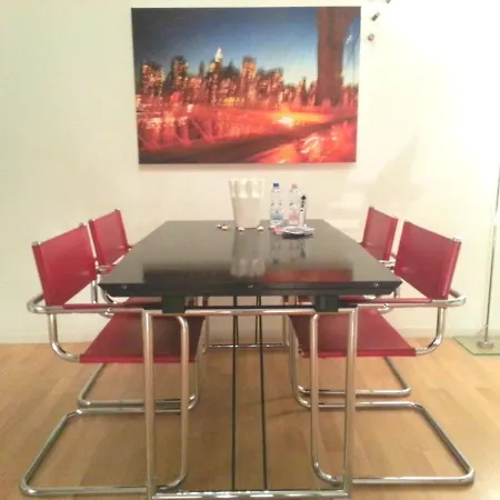 Riverside Maisonette Paradeplatz *